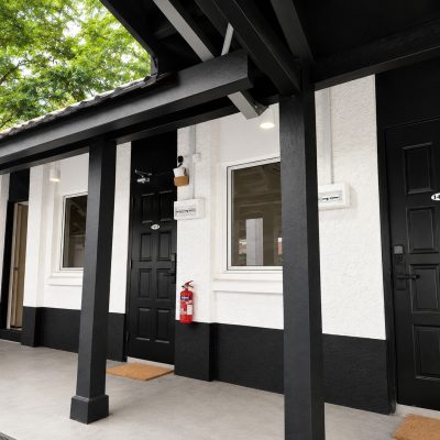 Twin Studio 11
